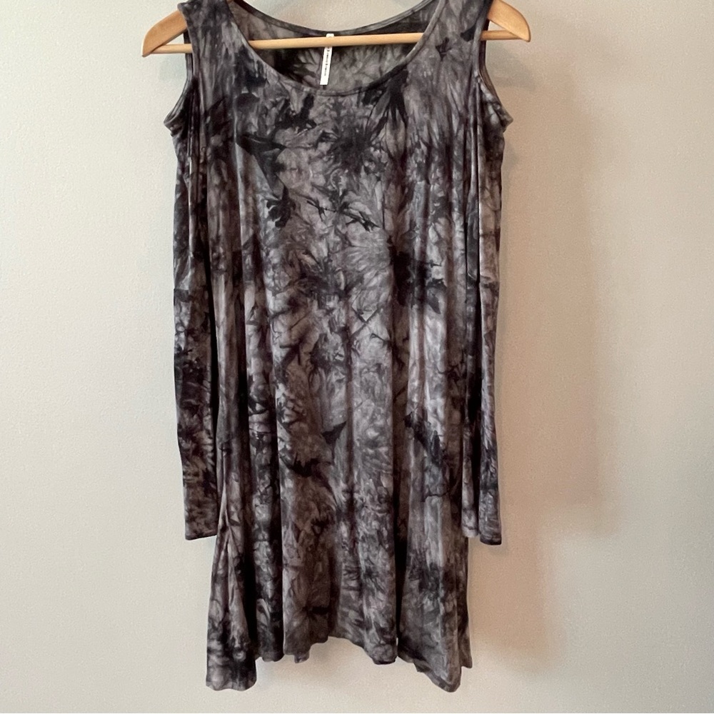 S-Twelve Hippie Chic Cold Shoulder Tie Dye Top with Bell Sleeves, XL, EUC